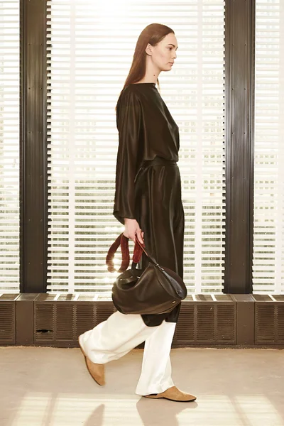 Look 25